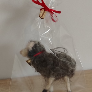 Nemez bárányka - karácsony - karácsonyi ajándékozás - karácsonyi ajándékcsomagolás - Meska.hu