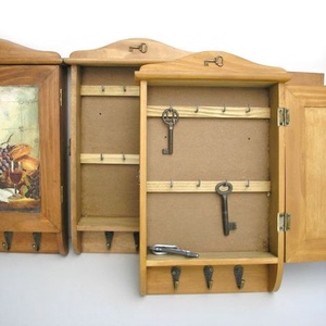 Fényképes fa kulcstartó szekrény -  - Meska.hu