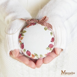 Kézzel festett karácsonyfadísz, névvel és díszdobozzal is kérhető - Meska.hu