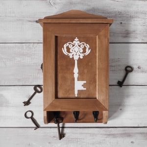 Fa kulcstartó szekrény - otthon & életmód - dekoráció - fali és függő dekoráció - fali kulcstartó - Meska.hu