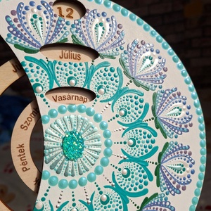Öröknaptár 21cm türkiz mandala mintával fehér alapra, bármilyen felirattal - otthon & életmód - dekoráció - fali és függő dekoráció - falinaptár & öröknaptár - Meska.hu