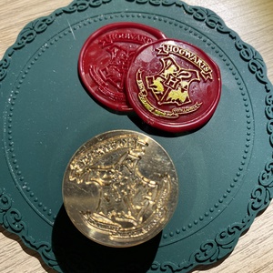 Harry Potter - Hogwarts címer viasz pecsét  - otthon & életmód - papír, írószer - ajándékozás kellékei - meghívó - Meska.hu