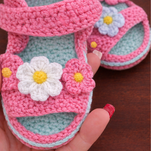 Horgolt kislány szandál � virágos baba szandál � rózsaszín nyári szandál - Meska.hu
