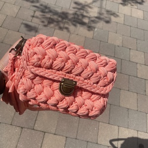 Horgolt női táska � kézzel készült keresztpántos táska - Melánia - táska & tok - kézitáska & válltáska - kézitáska - Meska.hu