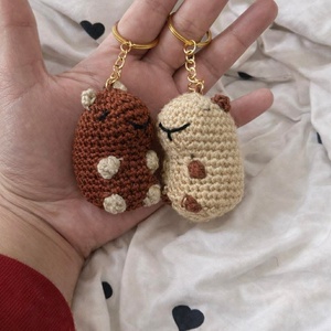 CapyBara kulcstartó/táskadísz - táska & tok - kulcstartó & táskadísz - kulcstartó - Meska.hu