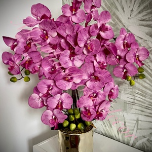 Magenta színű orchidea kaspóban - otthon & életmód - virágdekoráció - virágdíszek - virágdísz kaspóban - Meska.hu