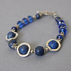 Galaxy - karkötő lapis lazulival, rusztikus karkötő, kék ásvány karkötő,  - ékszer - karkötő - gyöngyös karkötő - Meska.hu