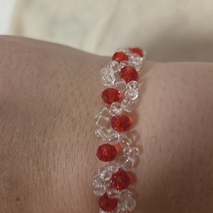 Gyöngyből készült piros karkötő , Ékszer, Karkötő, Gyöngyös karkötő, Gyöngyfűzés, gyöngyhímzés, MESKA