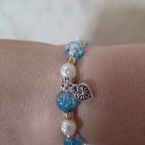 Kék tavaszi szellő-gyöngy karkötő - ékszer - karkötő - gyöngyös karkötő - Meska.hu