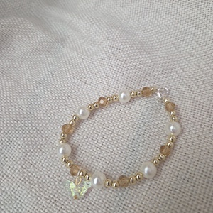 Tavaszi pillangó Szellő gyöngyből készült karkötő - ékszer - karkötő - gyöngyös karkötő - Meska.hu