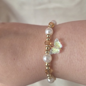 Tavaszi pillangó Szellő gyöngyből készült karkötő - ékszer - karkötő - gyöngyös karkötő - Meska.hu