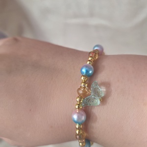 Tavaszi pillangó Menta gyöngyből készült karkötő, Ékszer, Karkötő, Gyöngyös karkötő, Gyöngyfűzés, gyöngyhímzés, MESKA