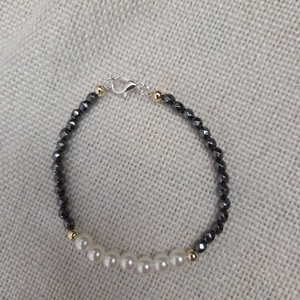 Hematit gyöngyből készült női karkötő , Ékszer, Karkötő, Gyöngyös karkötő, , MESKA