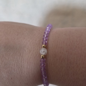 Lila elegáns karkötő  - ékszer - karkötő - gyöngyös karkötő - Meska.hu