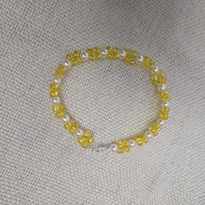 Gyöngyből készült sárga karkötő , Ékszer, Karkötő, Gyöngyös karkötő, Gyöngyfűzés, gyöngyhímzés, MESKA