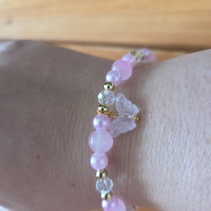 Tavaszi pillangó Cukorka gyöngyből készült karkötő - ékszer - karkötő - gyöngyös karkötő - Meska.hu