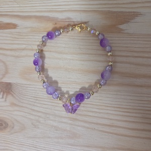 Tavaszi pillangó Orchidea gyöngyből készült karkötő - ékszer - karkötő - gyöngyös karkötő - Meska.hu