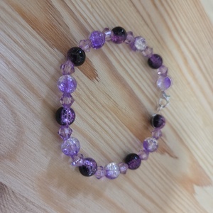 Lila gyöngyös karkötő  - ékszer - karkötő - gyöngyös karkötő - Meska.hu