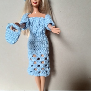 Kézzel kötött világoskék Barbie ruha, Játék & Sport, Baba & babaház, Barbie ruhák, Kötés, MESKA