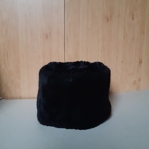 Téli bundás női sapka , Ruha & Divat, Sál, Sapka, Kendő, Sapka, Varrás, MESKA