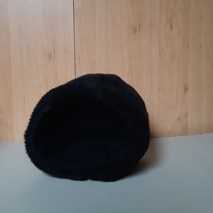 Téli bundás női sapka  - ruha & divat - sál, sapka, kendő - sapka - Meska.hu