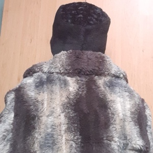 Téli bundás női sapka  - ruha & divat - sál, sapka, kendő - sapka - Meska.hu