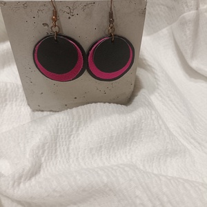 Fekete-pink füli, Ékszer, Fülbevaló, Lógós kerek fülbevaló, Bőrművesség, Ékszerkészítés, MESKA