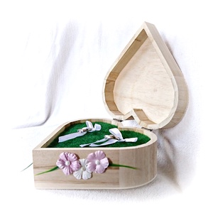 Szív alakú gyűrűtartó natúr fadoboz, esküvő - esküvő - kiegészítők - gyűrűtartó & gyűrűpárna - Meska.hu