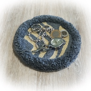 Fonal tálka, tároló modern mintával, ékszertartó, telefontartó, kulcstartó, rendszerező - ékszer - ékszertartó - ékszertartó tál - Meska.hu Fonal tálka, tároló modern mintával, ékszertartó, telefontartó, kulcstartó, rendszerező - ékszer - ékszertartó - ékszertartó tál - Meska.hu