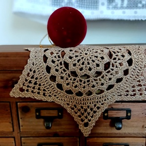 Horgolt karácsonyi csillag - otthon & életmód - dekoráció - asztal és polc dekoráció - horgolt & csipketerítő - Meska.hu