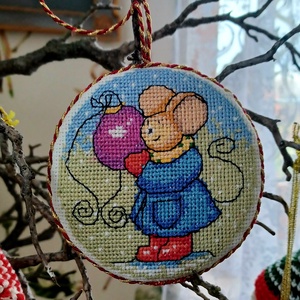 Keresztszemes karácsonyfadísz egér motívummal, Karácsony, Karácsonyi lakásdekoráció, Karácsonyfadíszek, Hímzés, MESKA