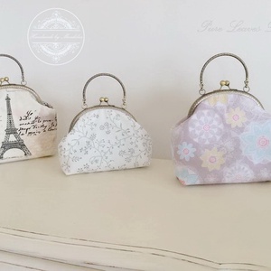 Fehér virágos, esküvői táska, kis kézitáska - tavaszra, nyárra -  - Meska.hu