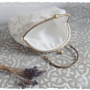 Fehér virágos, esküvői táska, kis kézitáska - tavaszra, nyárra -  - Meska.hu