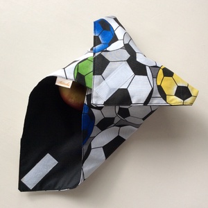 ÖKO szalvéta, szendvics - uzsonna csomagoló, focilabda mintával,  vízhatlan belsővel / NoWaste -  - Meska.hu