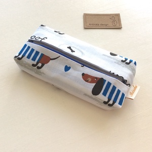 Kék - fehér csíkos ruhás, tacskó mintás bélelt papírzsebkendő tartó - Artiroka design -  - Meska.hu