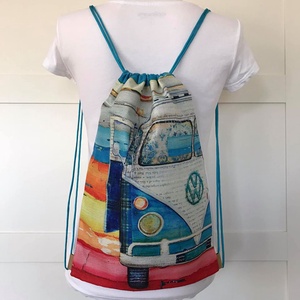Retro, VW -Volkswagen - busz mintás gymbag hátizsák, belső zsebekkel, kulcstartó pánttal - Artiroka design - 505 -  - Meska.hu