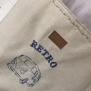 Hatalmas válltáska retro Volkswagen autó mintával - Artiroka design -  - Meska.hu
