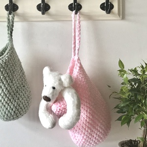 Egyedi rózsaszín, horgolt füles kosár - játék - sál - sapka - kesztyű tartó - Artiroka design - Meska.hu