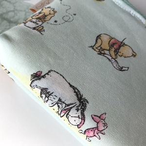Micimackó, Füles és Malacka mintás, pasztell zöld színű irattartó pénztárca, neszesszer - Winnie de Pooh  -  - Meska.hu