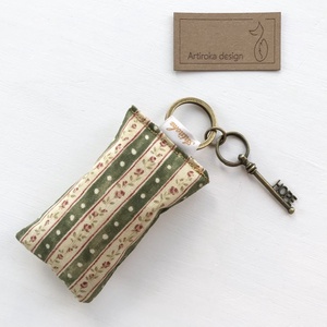 Rózsás kulcstartó kis vintage kulccsal -  Artiroka design -  - Meska.hu