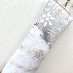 Nyuszi és vörösbegy mintás kulcstartó, kis vintage kulccsal   - Artiroka design - táska & tok - kulcstartó & táskadísz - kulcstartó - Meska.hu