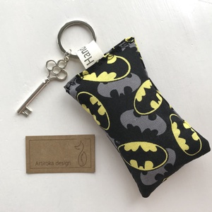 Batman mintás prémium pamut kulcstartó - gyereknap - Artiroka design - táska & tok - kulcstartó & táskadísz - kulcstartó - Meska.hu Batman mintás prémium pamut kulcstartó - gyereknap - Artiroka design - táska & tok - kulcstartó & táskadísz - kulcstartó - Meska.hu