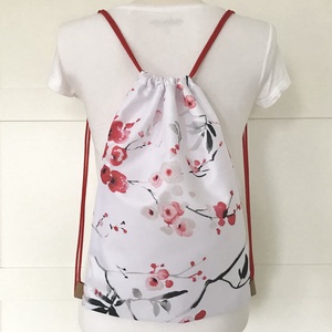 Japán cseresznyefa virágzás -  fehér, piros, fekete színű,  vízlepergetős gymbag hátizsák - Artiroka design -  - Meska.hu
