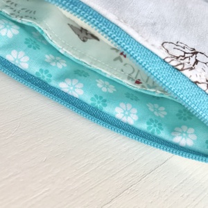Beatrix Potter nyuszi mintás, KÉTREKESZES irattartó pénztárca, diákigazolvány tartó- Artiroka design - ovi- és sulikezdés - Meska.hu Beatrix Potter nyuszi mintás, KÉTREKESZES irattartó pénztárca, diákigazolvány tartó- Artiroka design - ovi- és sulikezdés - Meska.hu