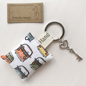 Retro VW autó és busz mintás kulcstartó, vintage kulcs díszítéssel - Artiroka design - táska & tok - kulcstartó & táskadísz - kulcstartó - Meska.hu