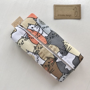 Fekete cica mintás bélelt papírzsebkendő tartó - Artiroka design - táska & tok - pénztárca & más tok - zsebkendőtartó tok - Meska.hu
