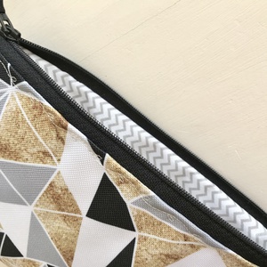 Geometria mintás VÍZLEPERGETŐS  neszesszer, irattartó - Artiroka design - táska & tok - neszesszer - Meska.hu