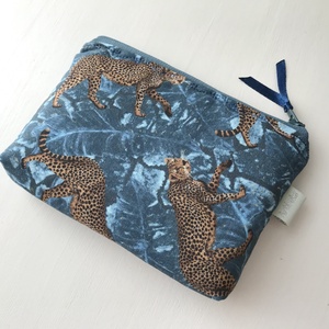 Leopárd mintás irattartó pénztárca kék színben - Artiroka design - táska & tok - pénztárca & más tok - pénztárca - Meska.hu Leopárd mintás irattartó pénztárca kék színben - Artiroka design - táska & tok - pénztárca & más tok - pénztárca - Meska.hu