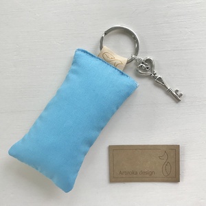 Kutya mintás kulcstartó, kis vintage kulccsal - Artiroka design - táska & tok - kulcstartó & táskadísz - kulcstartó - Meska.hu Kutya mintás kulcstartó, kis vintage kulccsal - Artiroka design - táska & tok - kulcstartó & táskadísz - kulcstartó - Meska.hu