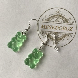 Zöld maci fülbevaló   - Mesedoboz - ékszer - fülbevaló - lógó fülbevaló - Meska.hu